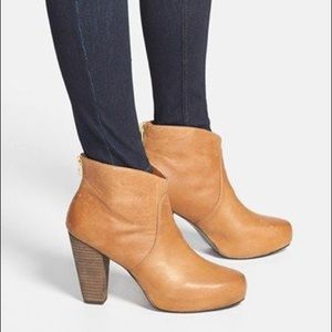 Steve Madden Naples Heeled Leather Booties